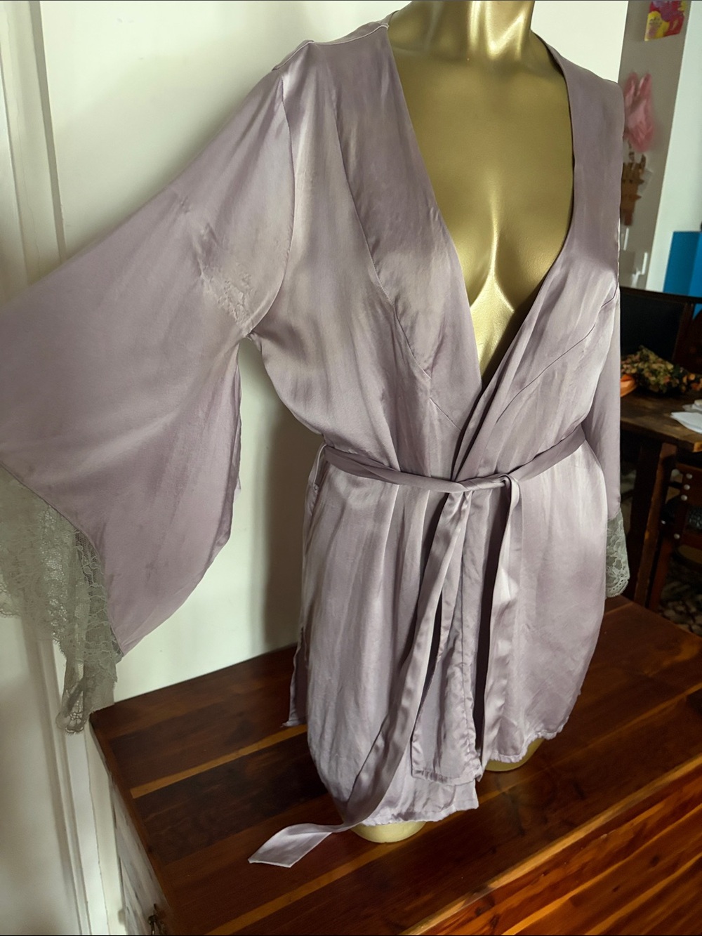 Samantha Chang Classic Silk Kimono Short Robe, Lavendar OS